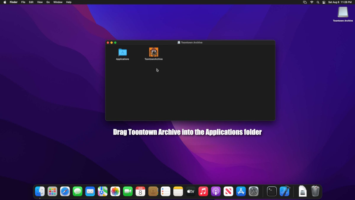 Dragging Toontown Archive into the Applications folder